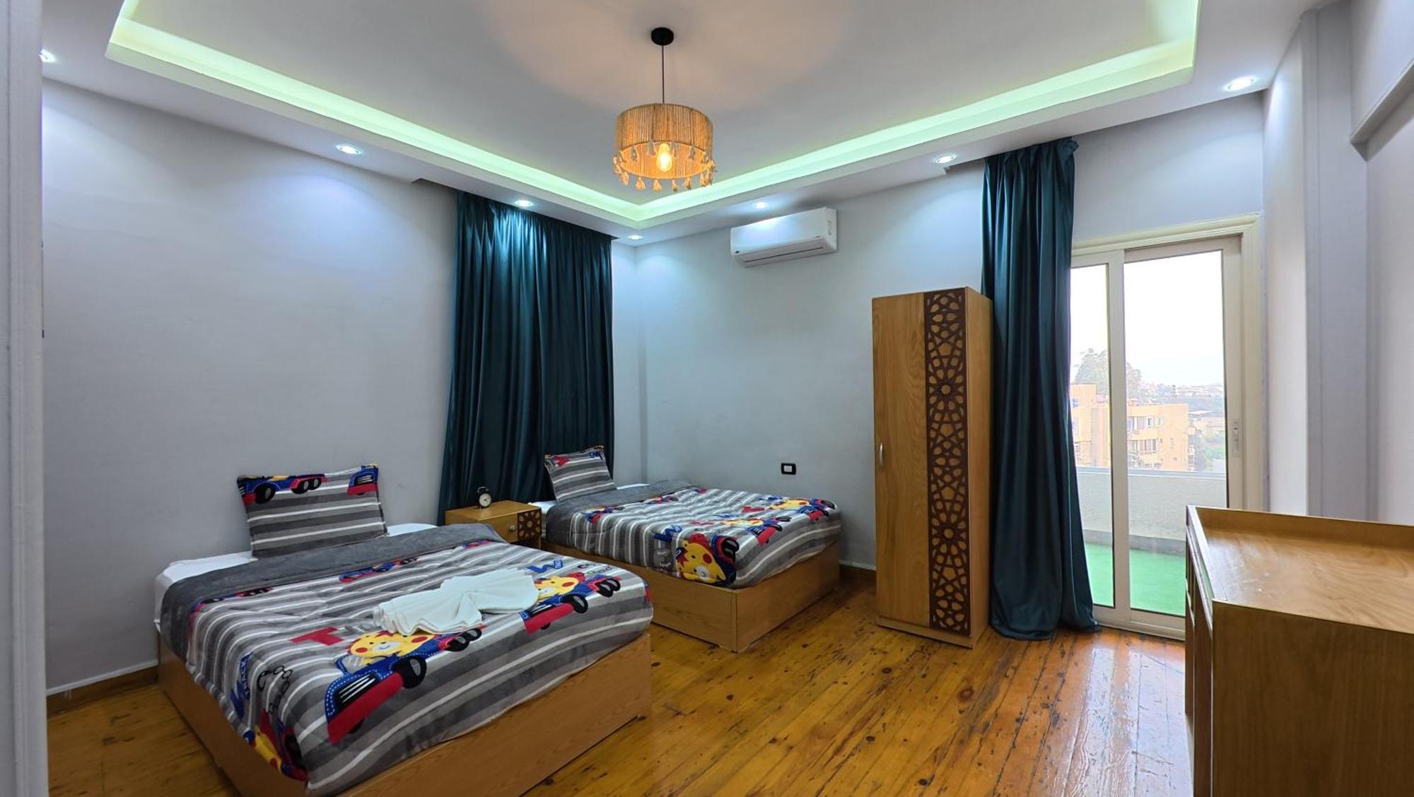 Hostalio Pyramid View Bed & Breakfast *
